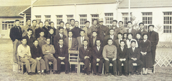 1956年全体职工纪念摄影